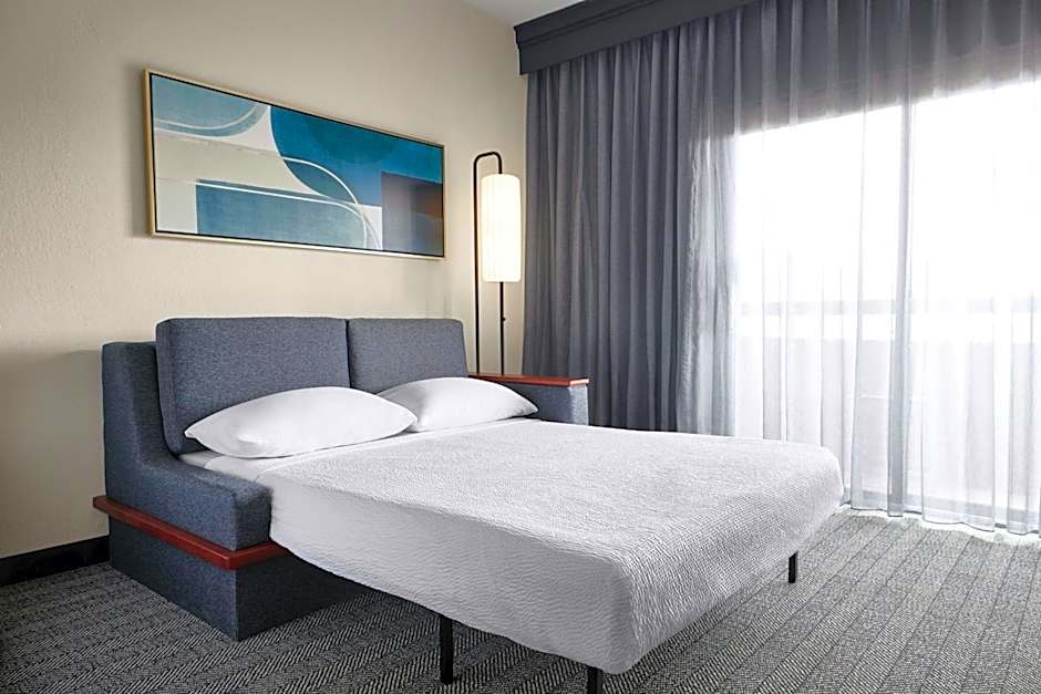 Courtyard by Marriott St. Louis Creve Coeur