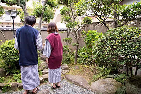 Deluxe Japanese-Style Room with Garden View and Shared Bathroom with Private Toilet (Tsuru)