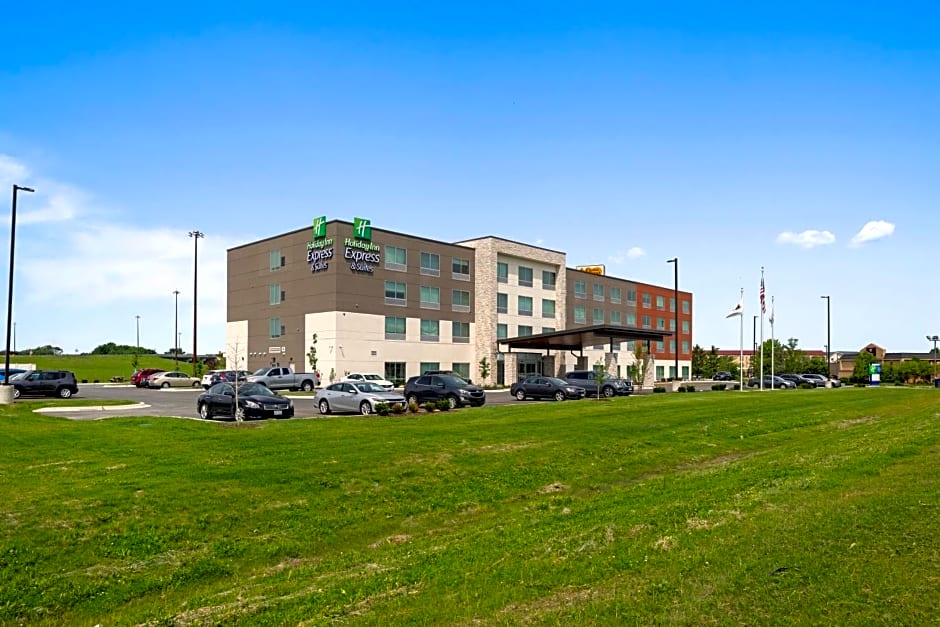 Holiday Inn Express & Suites Bourbonnais East - Bradley