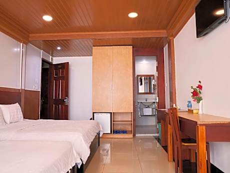 Two Double Beds - Non-Smoking