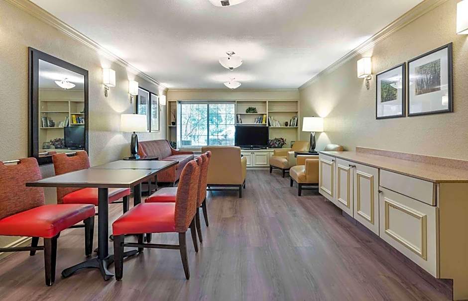 Extended Stay America Suites - Newark - Woodbridge