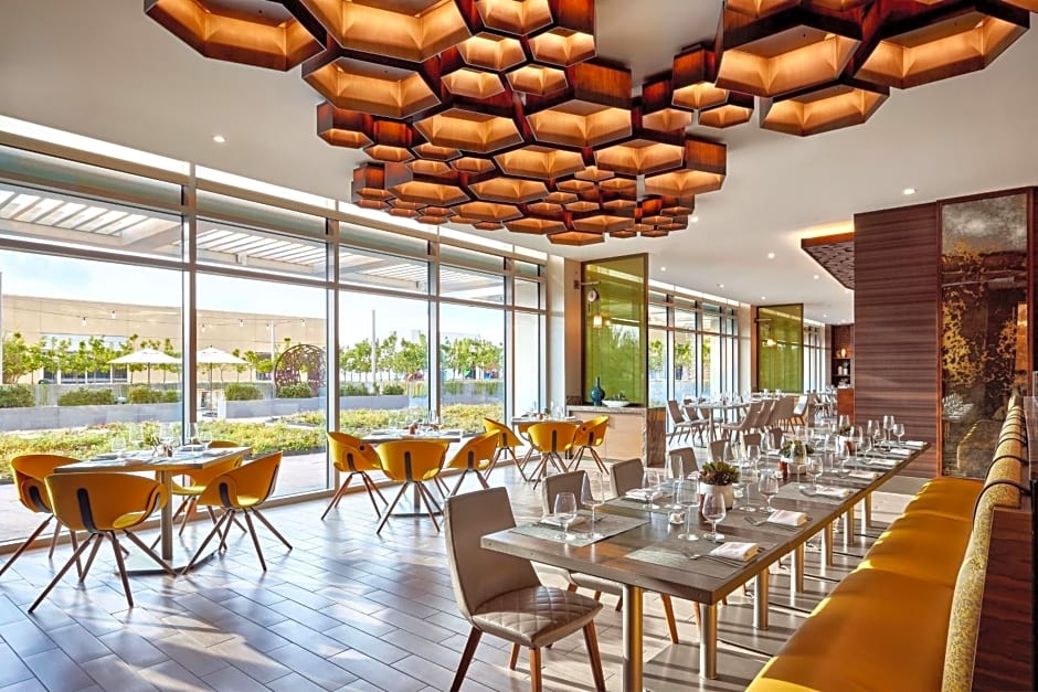 JW Marriott, Anaheim Resort