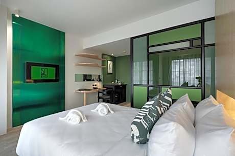 Deluxe Double or Twin Room