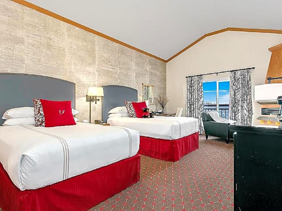 The Edgewater, A Noble House Hotel