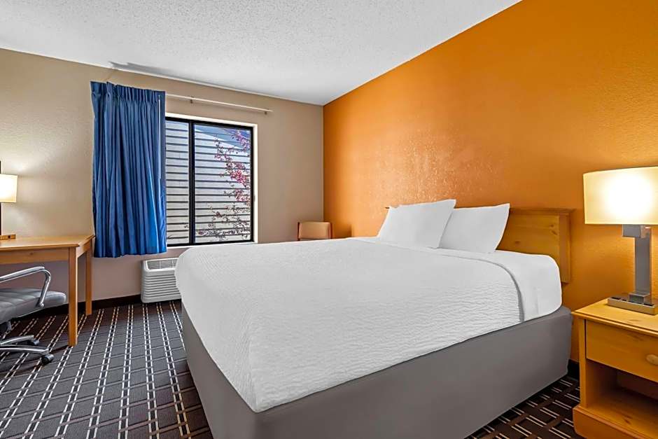 Days Inn by Wyndham Black River Falls