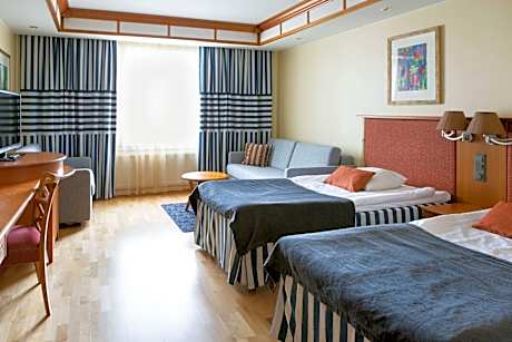 Standard Family Twin