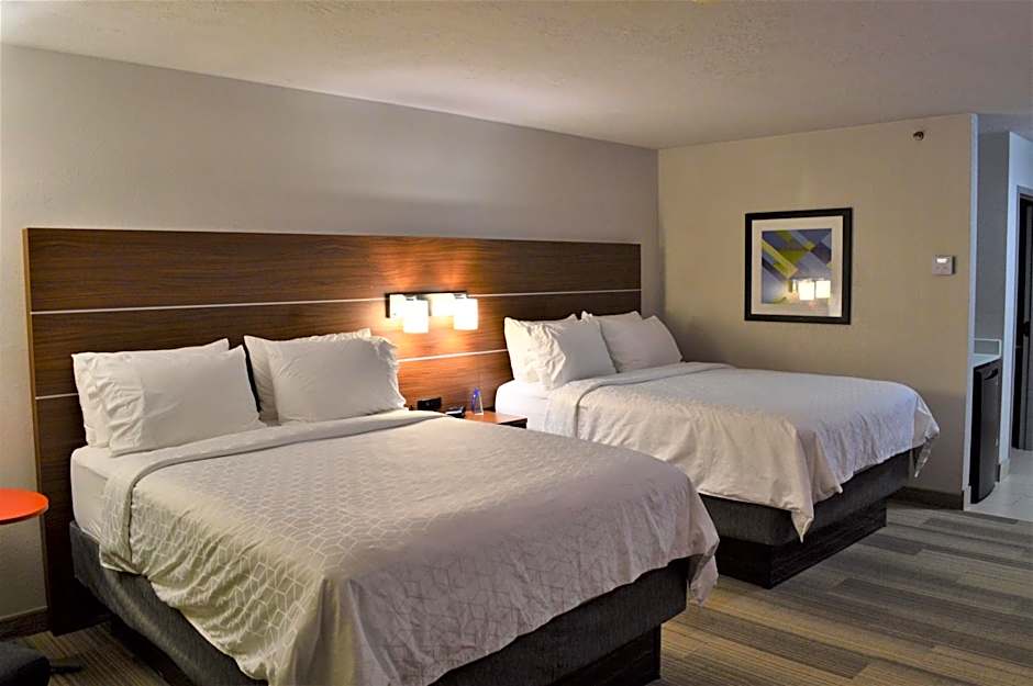 Holiday Inn Express & Suites Batesville By IHG