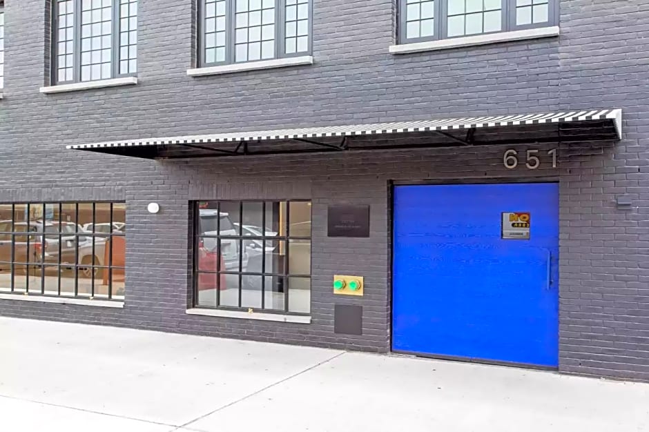 Gowanus Inn & Yard Hotel