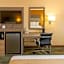 Travelodge by Wyndham Muskegon