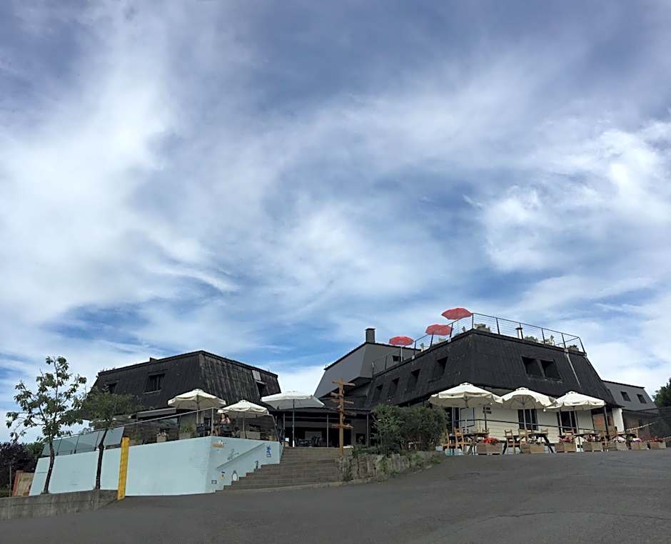 ABARAXKA HOSTEL Disfruta la Vía Verde del Urola hasta la Playa - Naturaleza Montañas y Riqueza Cultural