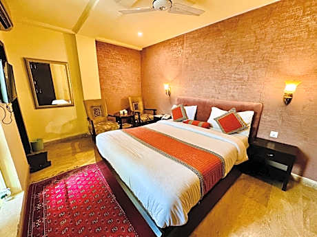 Shelton Hotel Lahore