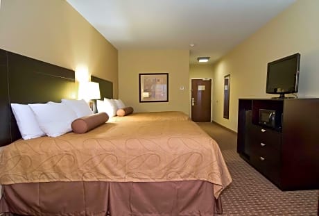 2 Queen Beds Non-Smoking Microwave And Refrigerator Wi-Fi Full Breakfast