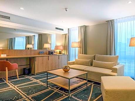 Presidential Suite with One Large Bed