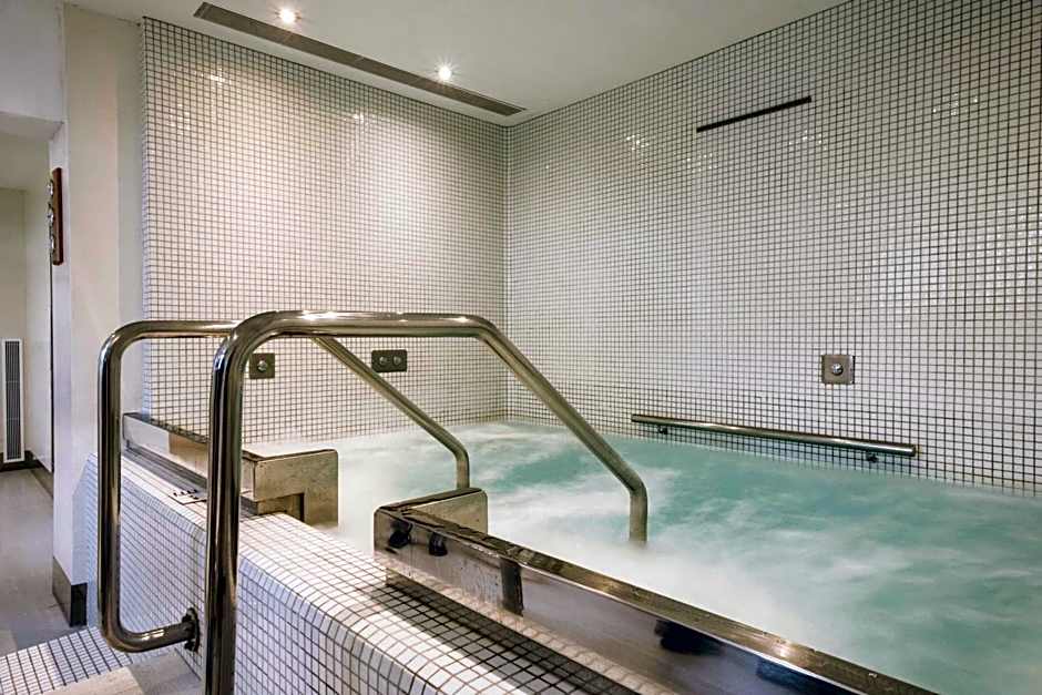 AYA Seahotel - Adults Only