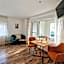 CJS Apartments - Chill or Drive am Nürburgring, new Box Spring Beds, new furniture, free Parking, WLan, TV-Streaming, Quiet Location
