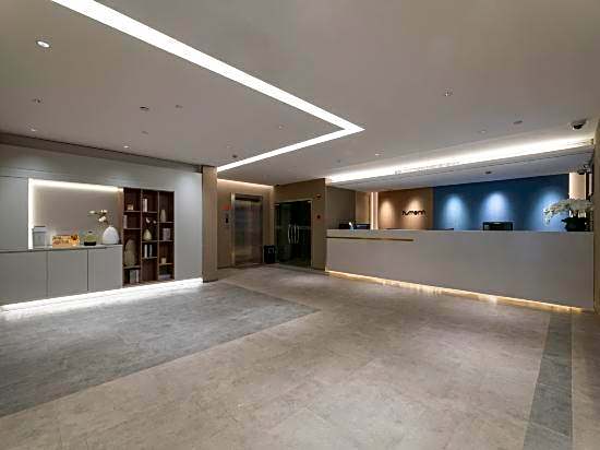 Home Inn·neo (Shiqi subway station store, ningbo airport )