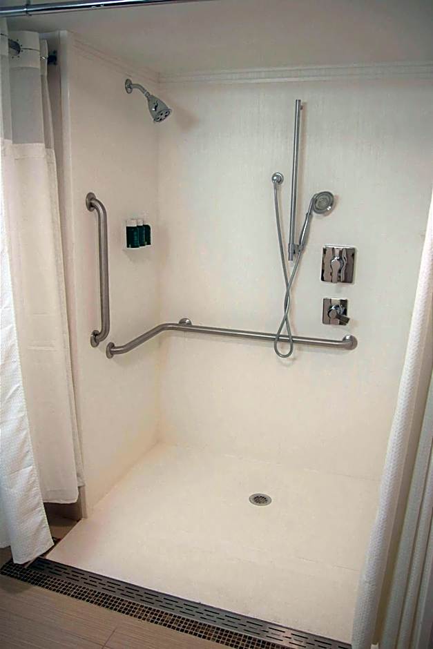 Courtyard by Marriott Waterbury Downtown