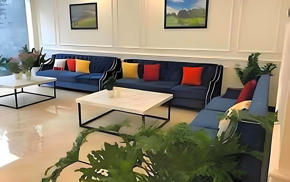 Paragon Noi Bai Hotel and Pool