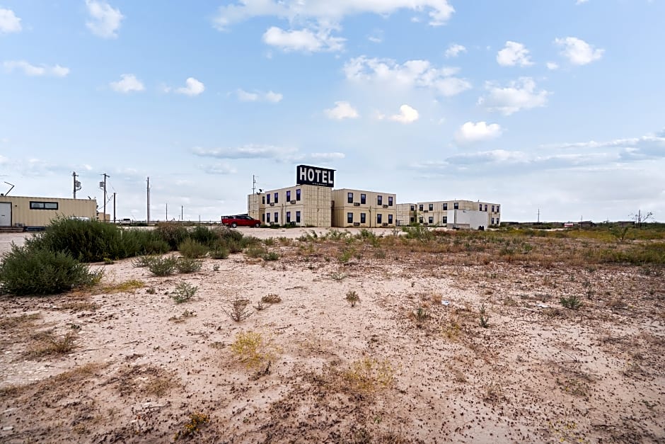 The Resource Inn -Big Lake TX