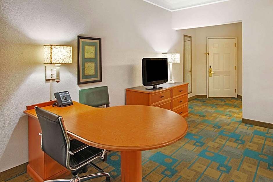 La Quinta Inn & Suites by Wyndham Albuquerque West