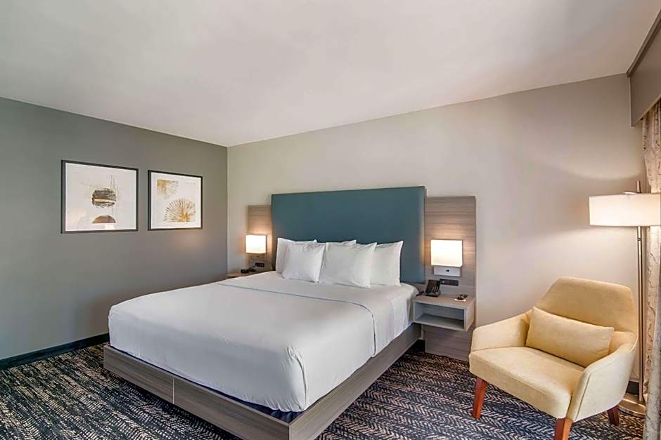 The Hourglass Hotel, Ascend Hotel Collection