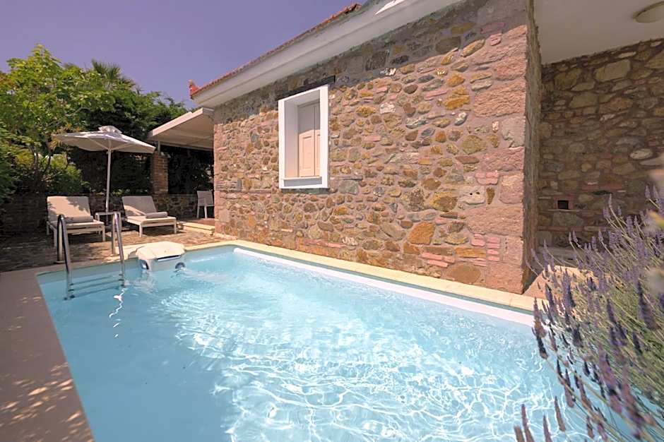 Oikies Small Elegant Houses