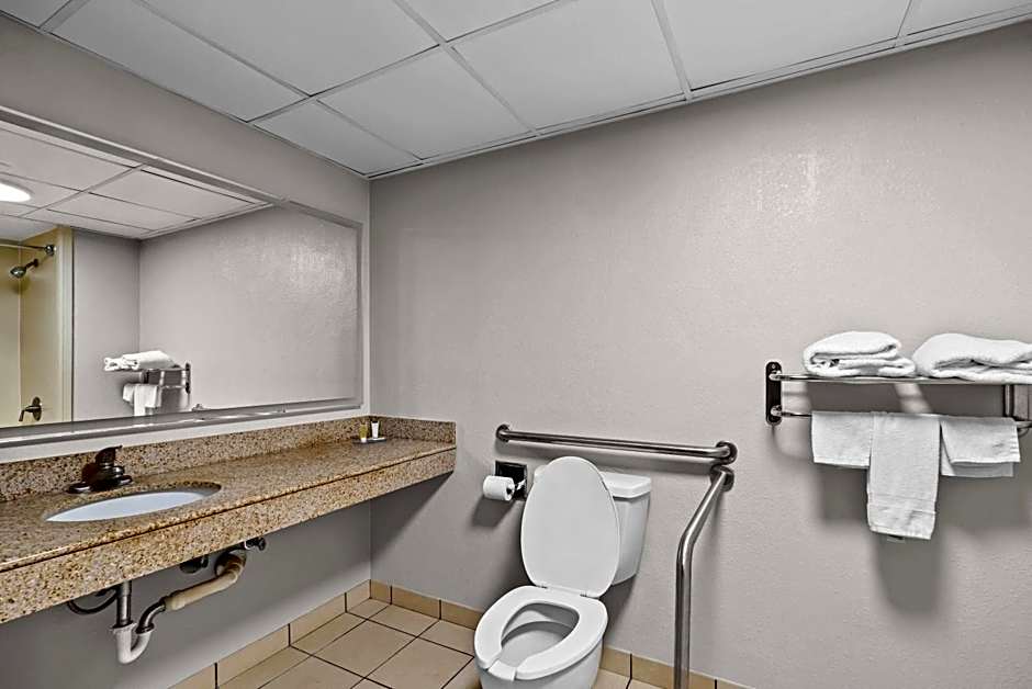 Days Inn by Wyndham Statesboro