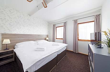 Quadruple Room with Extra Bed