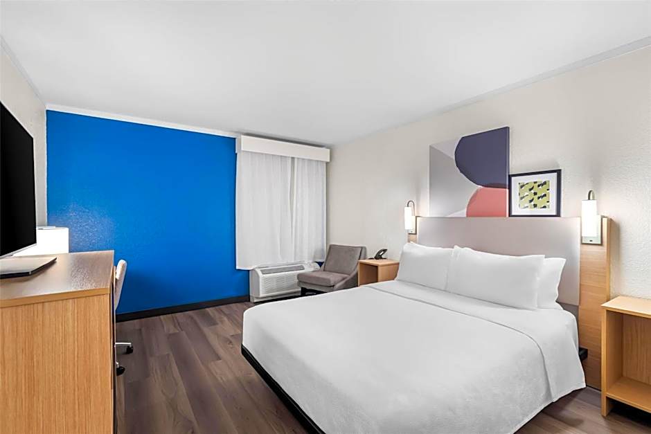 Spark by Hilton Roanoke Civic Center