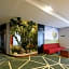 Calvin Hotel