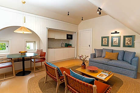 Suite with Garden View