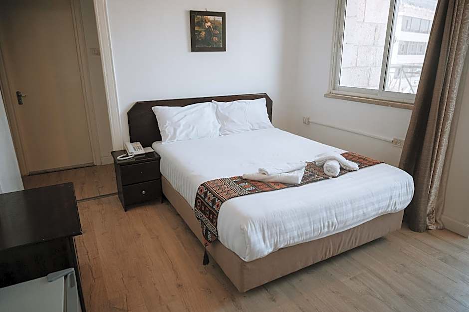 Victoria Hotel