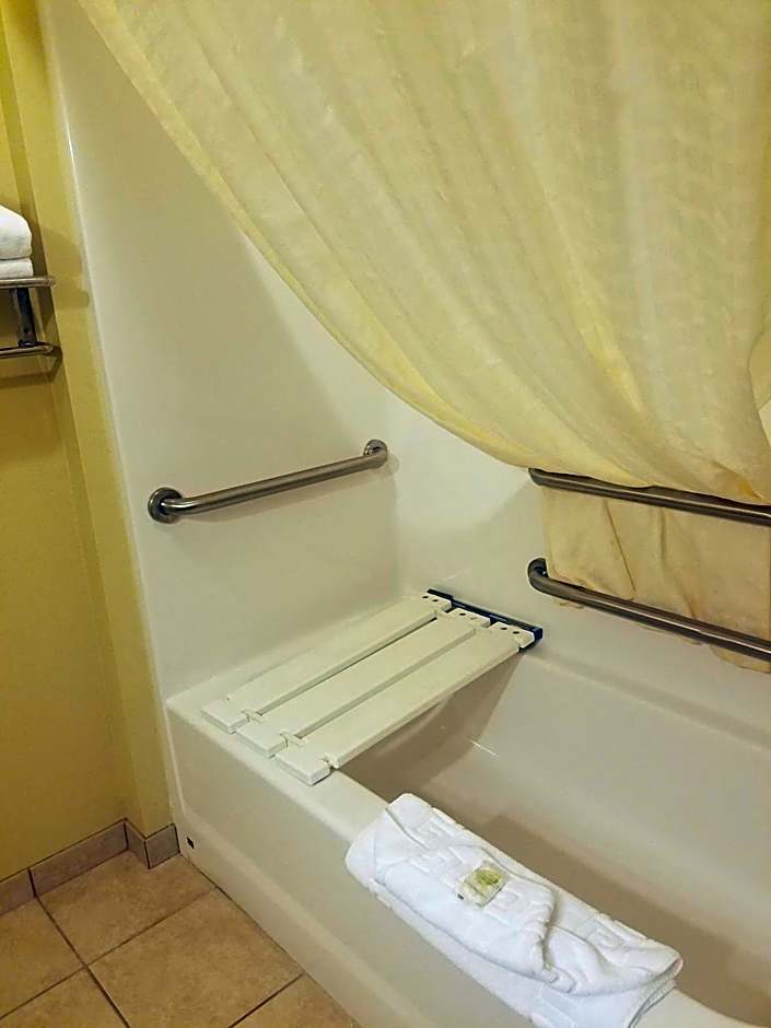 Cobblestone Inn & Suites - Bottineau