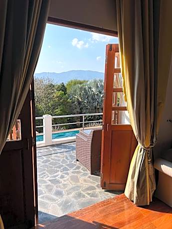 Standard Double Room with Mountain View