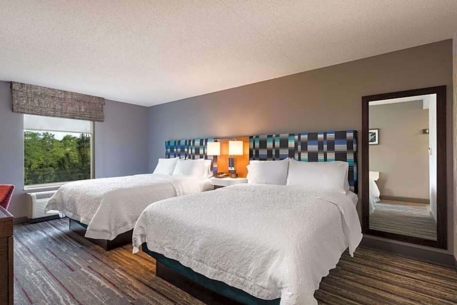 Hampton Inn By Hilton & Suites Herndon-Reston