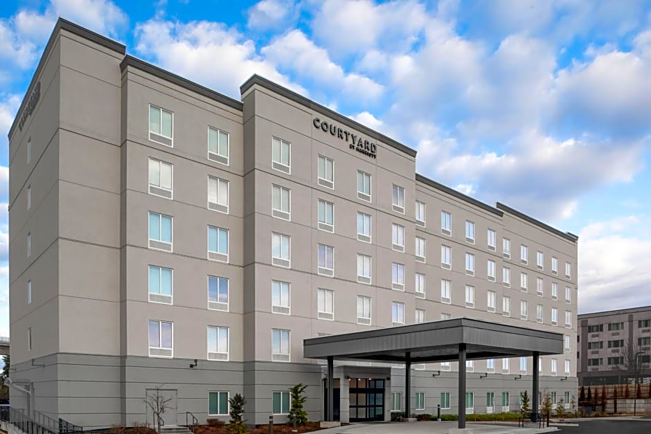 Courtyard by Marriott Seattle SeaTac Airport