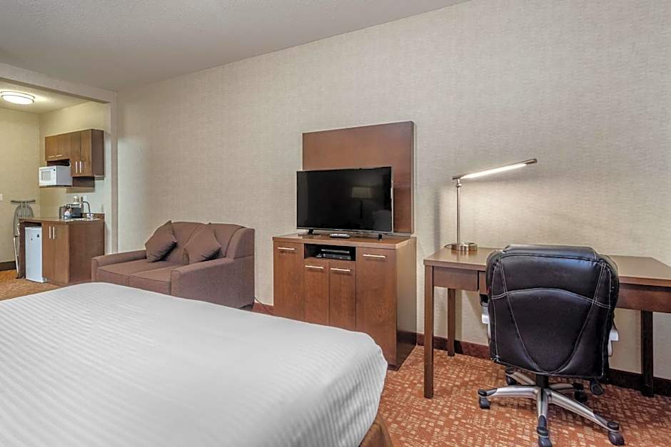 Devonian Hotel and Suites