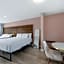 Pink Champagne Boutique Motel
