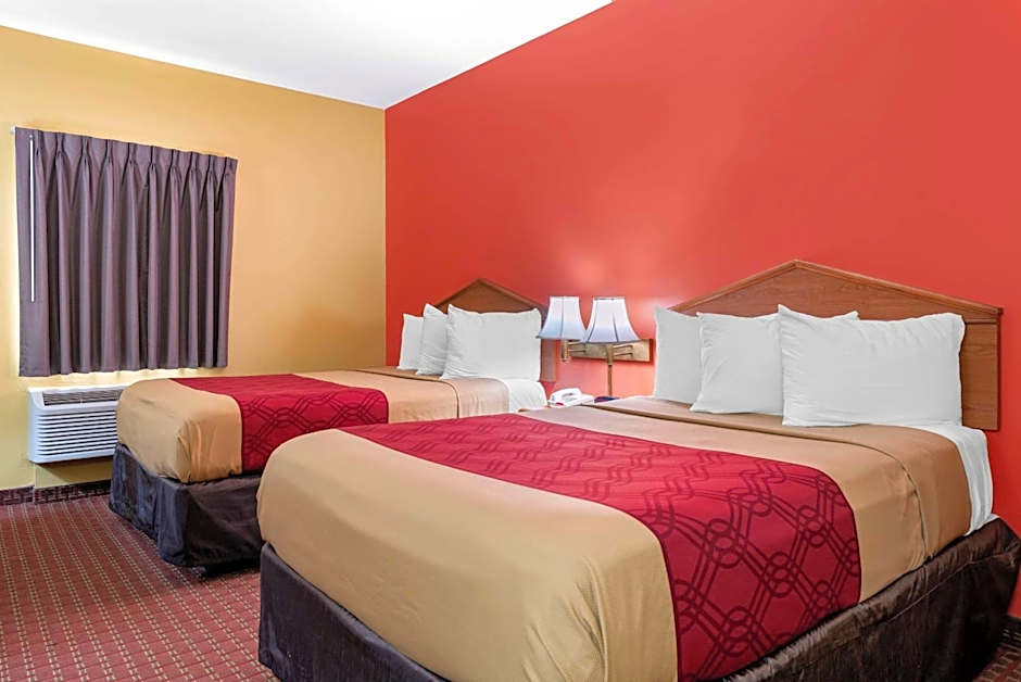 Econo Lodge Louisville Airport