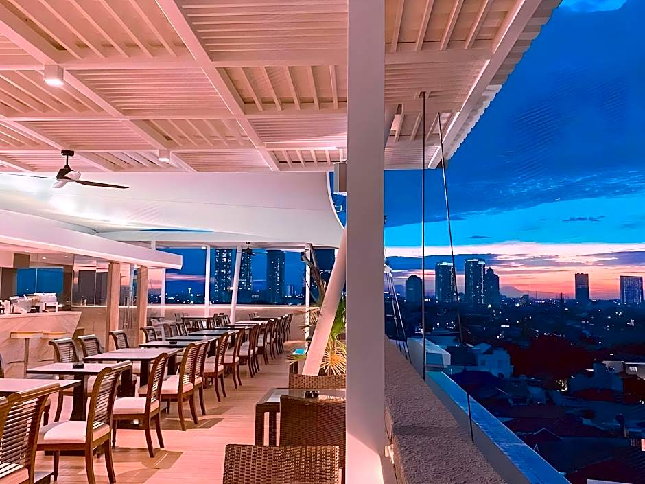 Brits Hotel Puri Indah