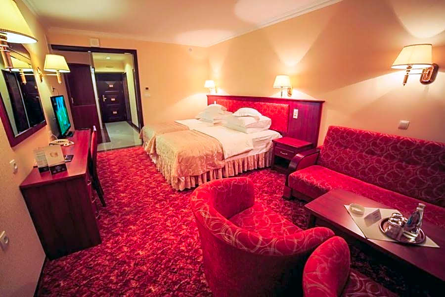 Hotel Gołębiewski Mikołajki