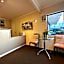 Kingswood Manor Motel