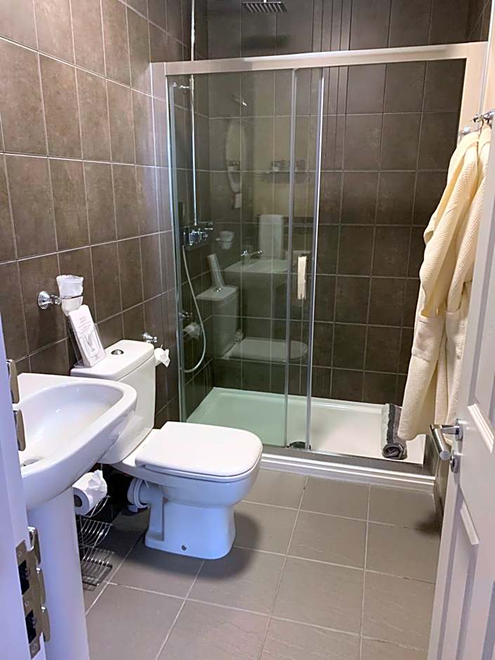 Grimscote Manor Hotel