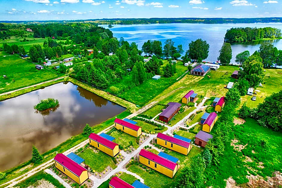 Velo Camp nad jeziorem Dadaj