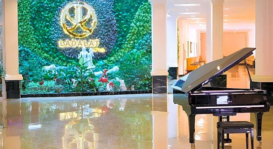 Ladalat Hotel