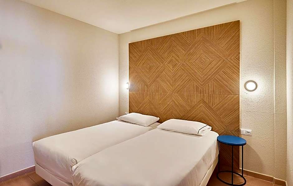 Hesperia Sant Joan Suites