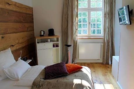 Single Room with Bathroom