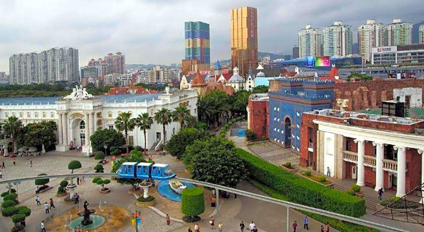 Shenzhen Pollman Hotel – Shenzhen, IA