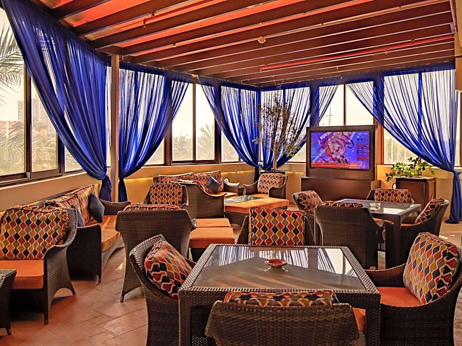 Mercure Grand Hotel Seef Hotel