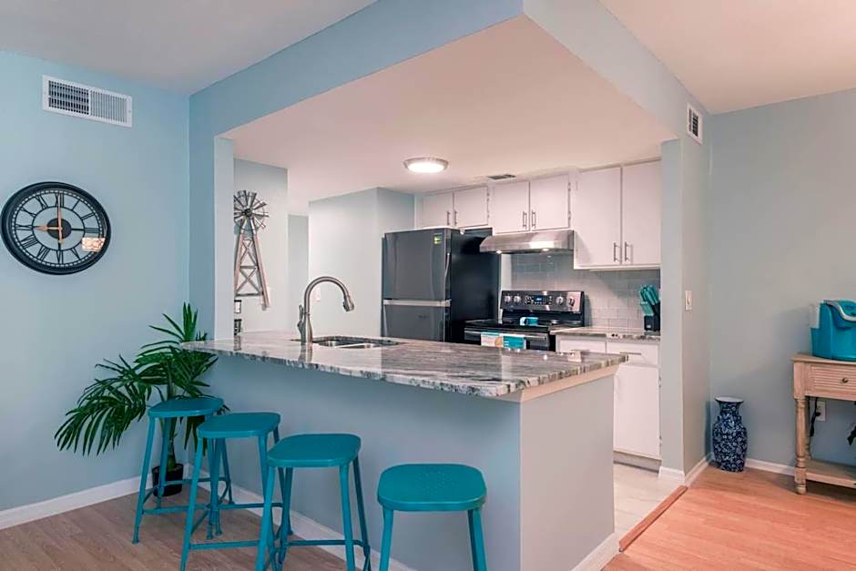 Relaxing Spacious Coastal 3bd Gulfport Paradise